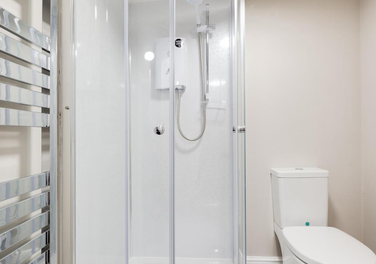 Owls Nest Apartment โฮลท์ ภายนอก รูปภาพ